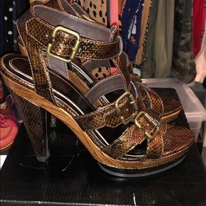 Anne Michelle snake print